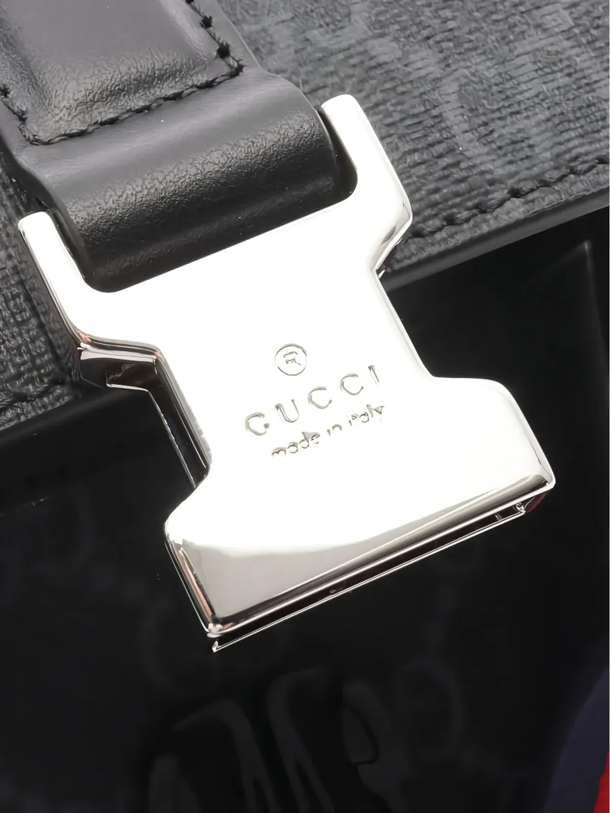 Gucci ビンテージ 2020年代 スーパーミニ GG Supreme メッセンジャーバッグ - 画像4