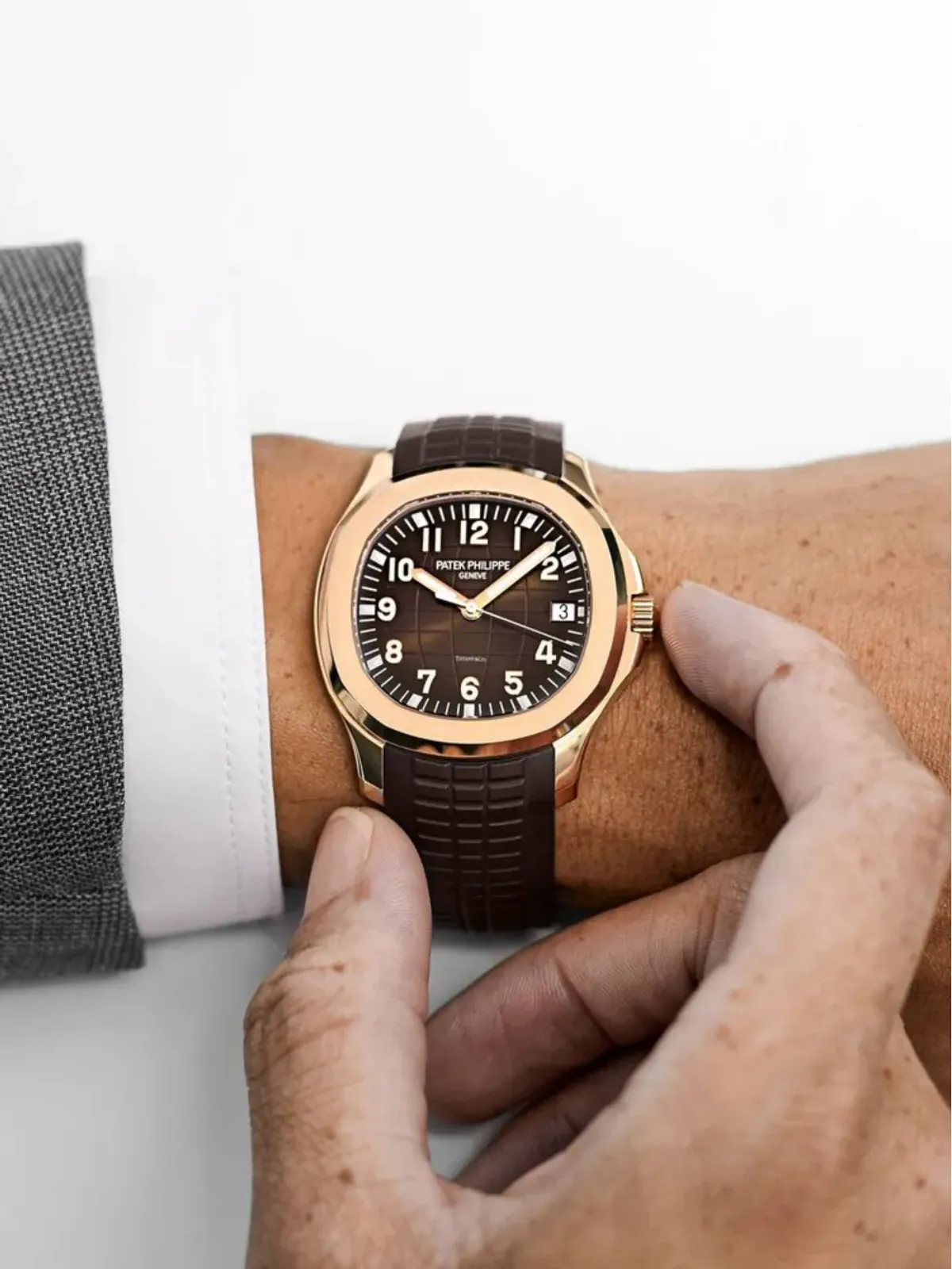 Patek Philippe Pre-Owned × Tiffany & Co. 2020 アクアノート 40mm - ブラウン - 画像2