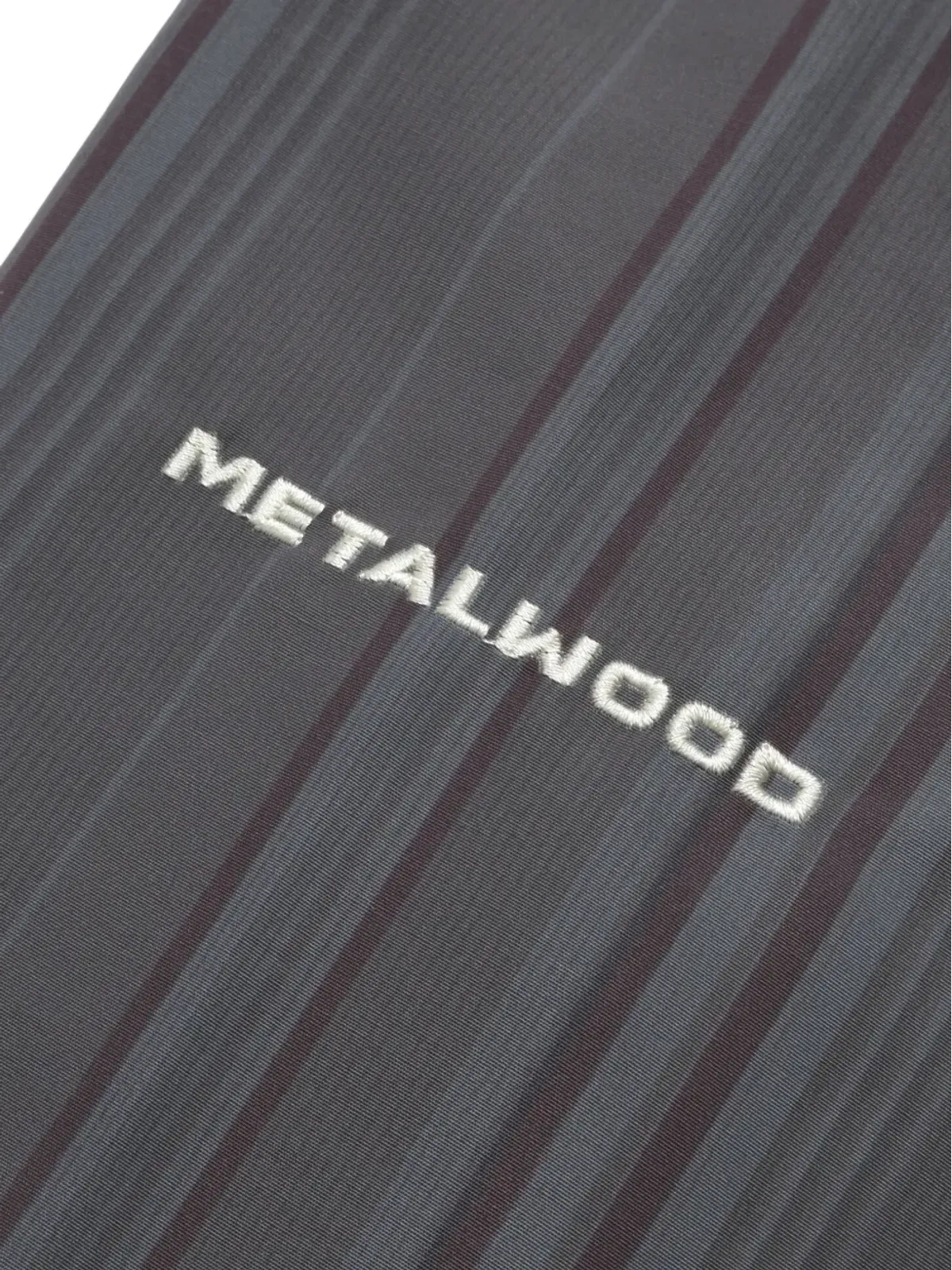 Metalwood Studio ロゴモチーフ Vネック スウェットシャツ - 画像2