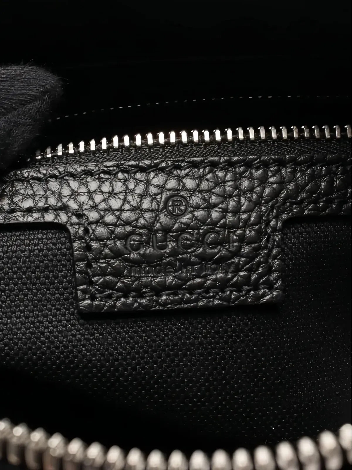 Gucci ビンテージ 2020年代 ウェブストライプ レザー ショルダーバッグ ブラック - 画像4
