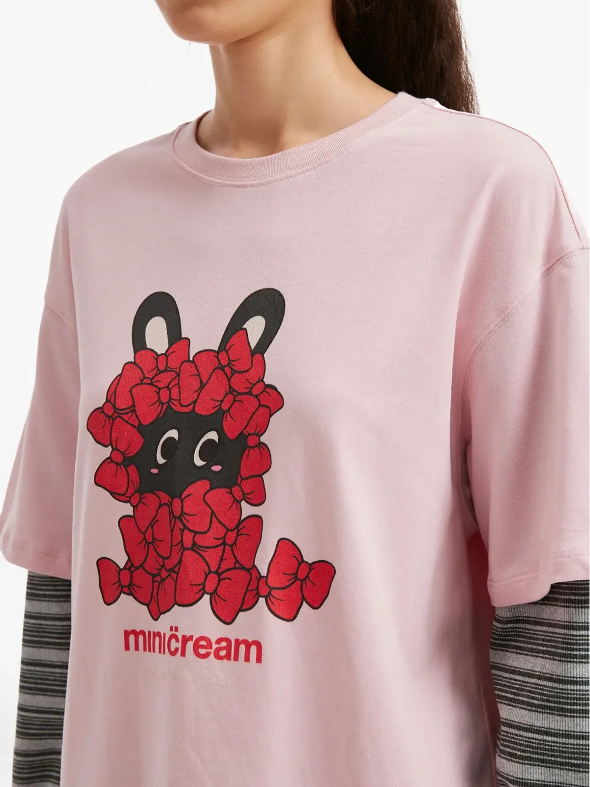 Mini Cream グラフィック クルーネック トップ - 画像5