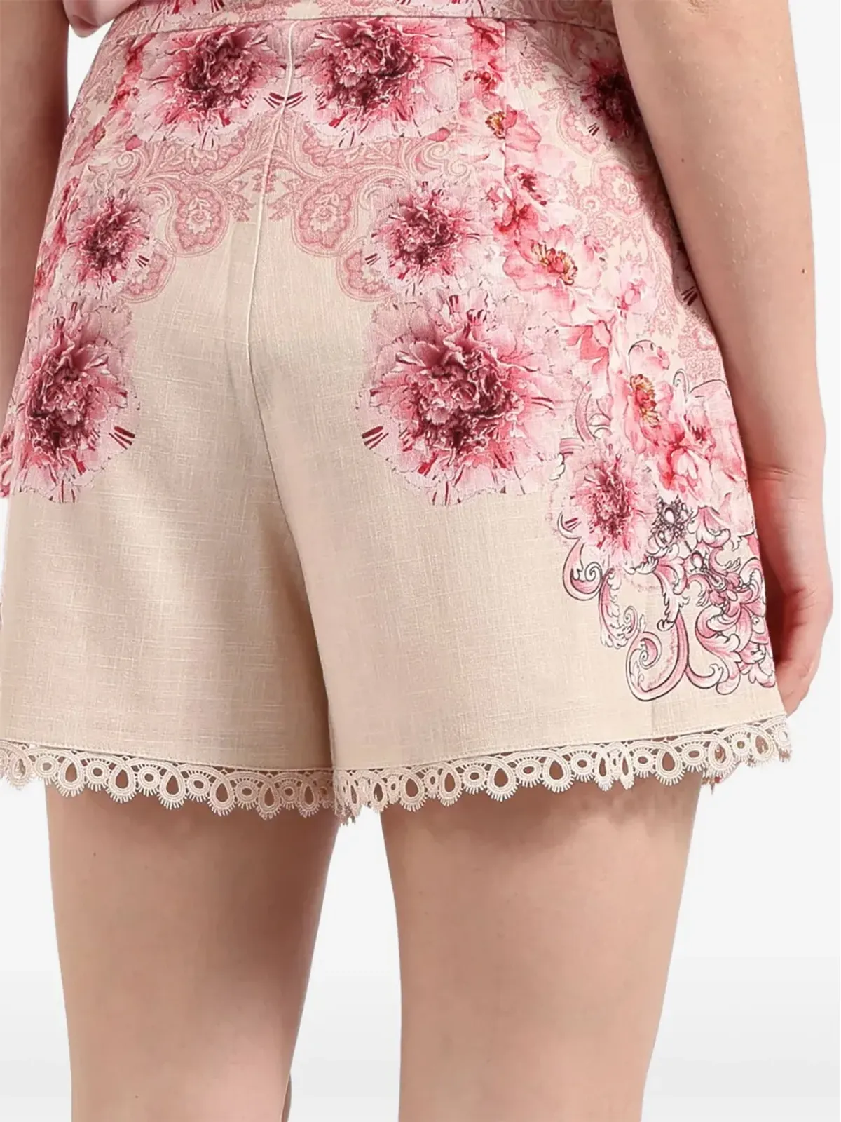 AMOSA 花柄レースショートパンツ - 画像2