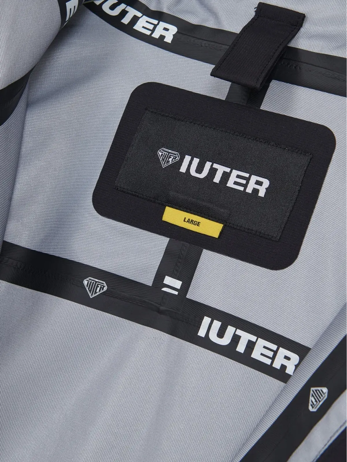 IUTER テープドアーマージャケット - 画像2