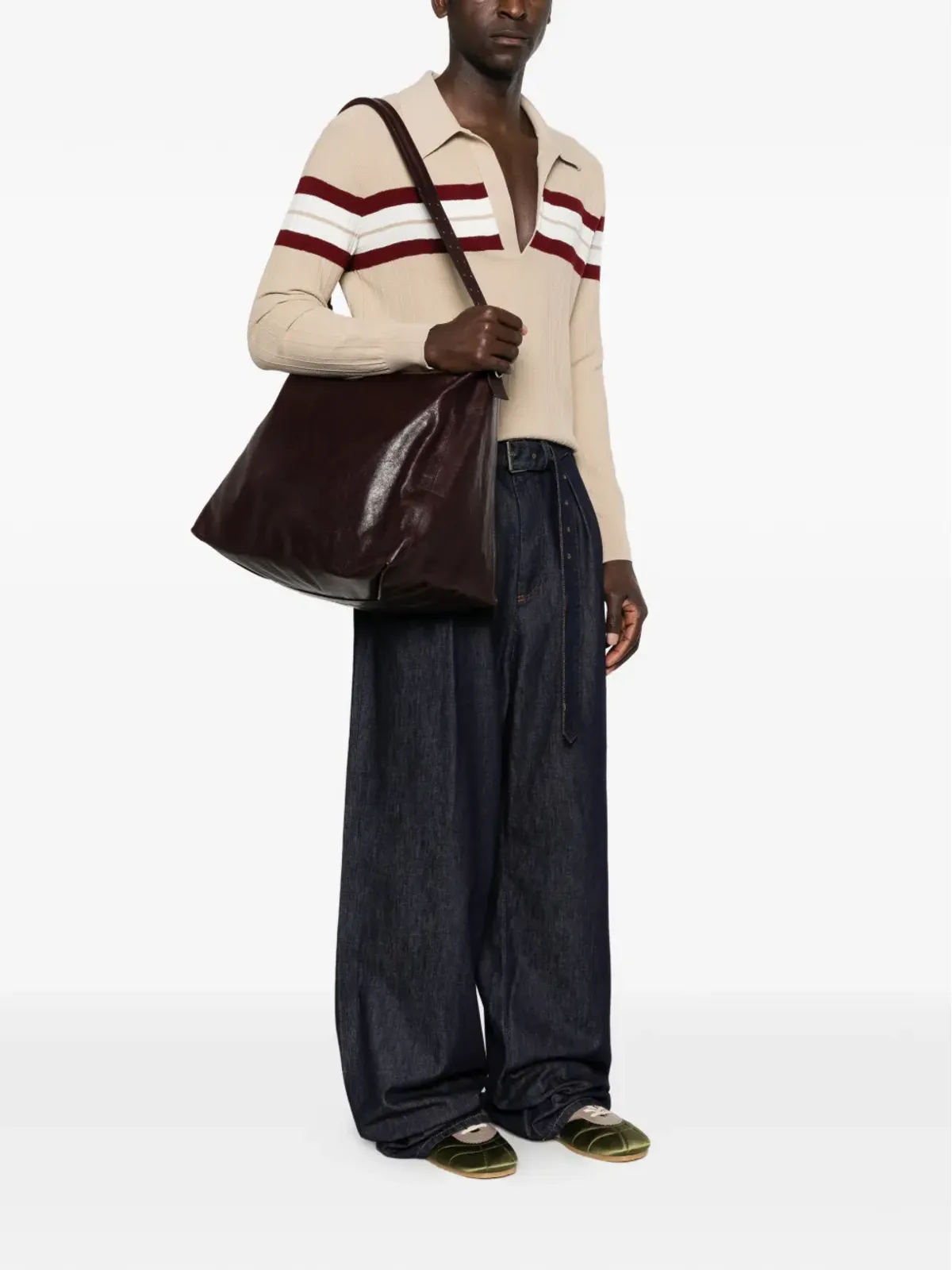 LEMAIRE ベルト付きシャイニーレザーショルダーバッグ - 画像2