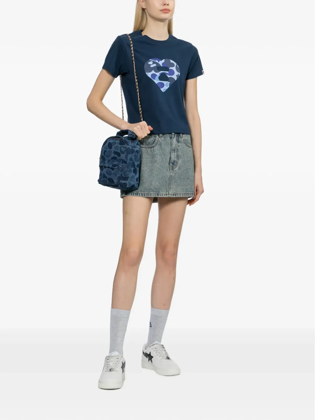 APEE™ by *A BATHING APE® ハートプリントTシャツ - 画像2