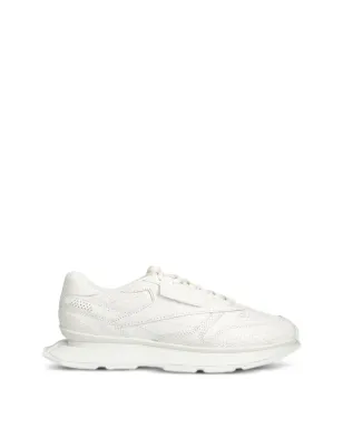 Reebok 白のひび割れ風スニーカー - サムネイル1