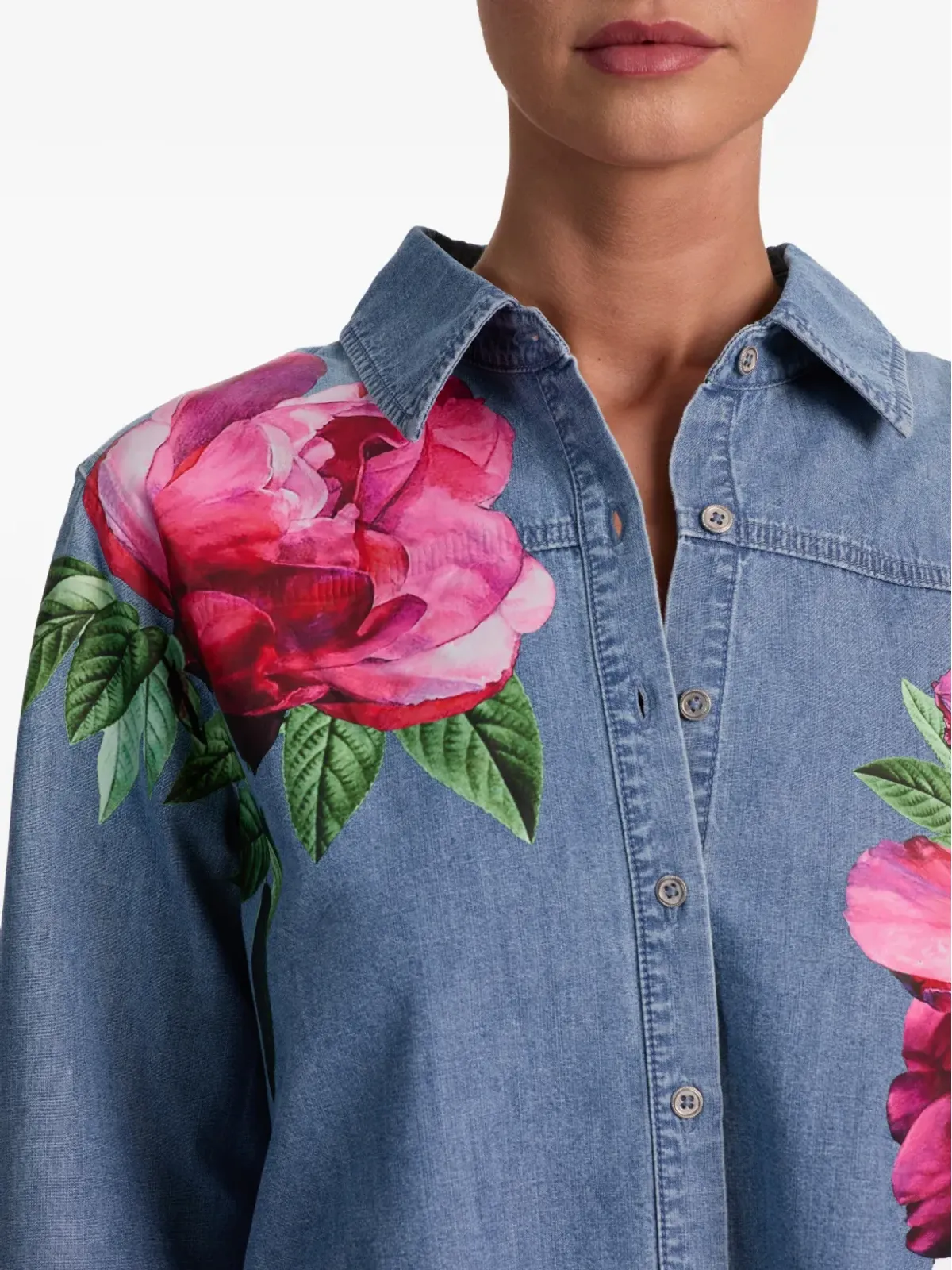 alice + olivia 花柄クロップドデニムシャツ - 画像5
