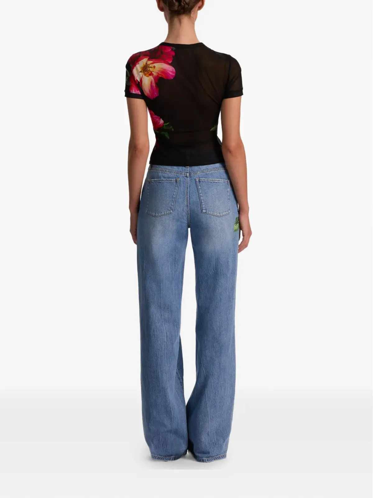 alice + olivia テス花柄クルーネックTシャツ ブラック - 画像4