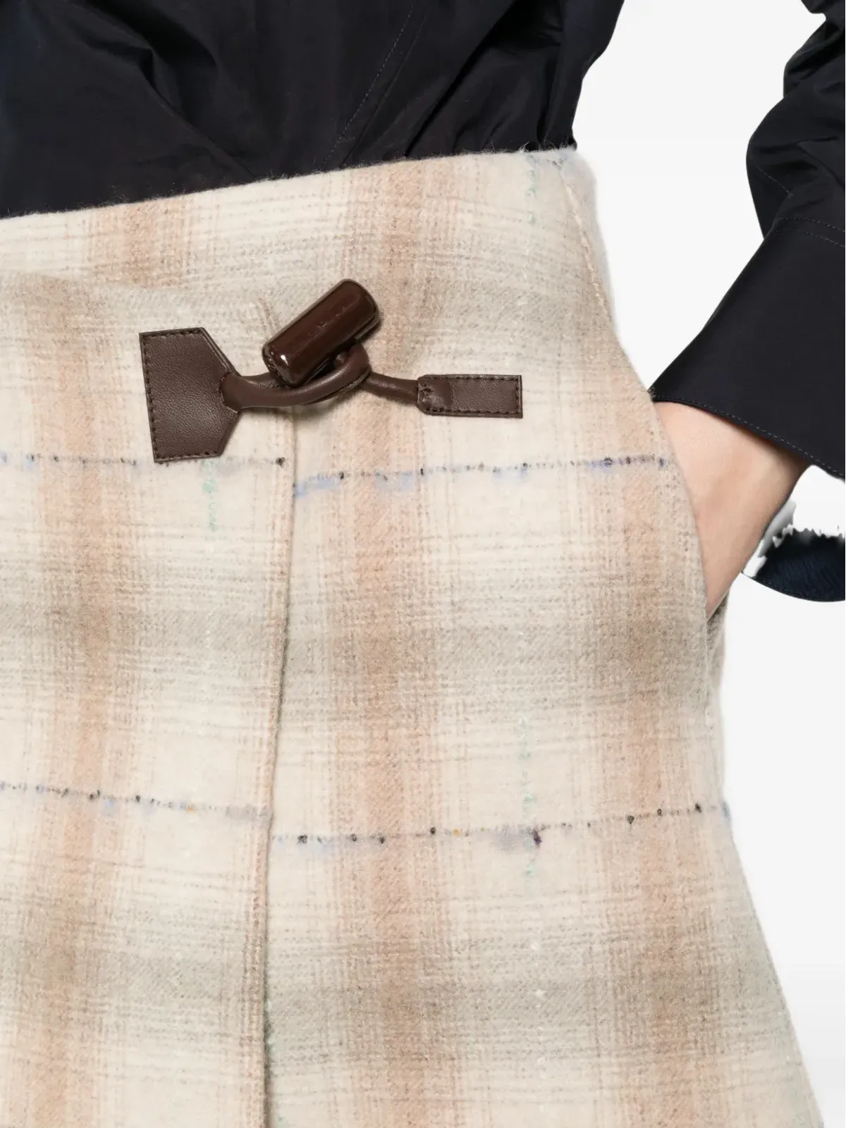 LOEWE チェック柄スカート - 画像5