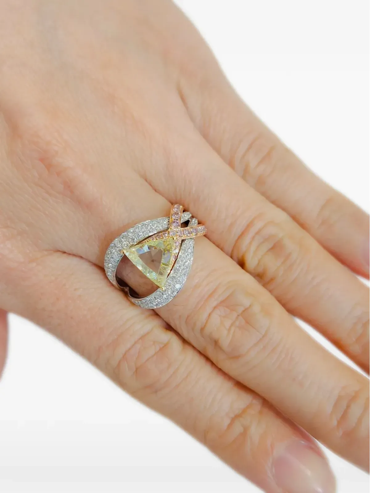 HYT Jewelry ローズシェイプ ダイヤモンド カクテルリング - 画像2