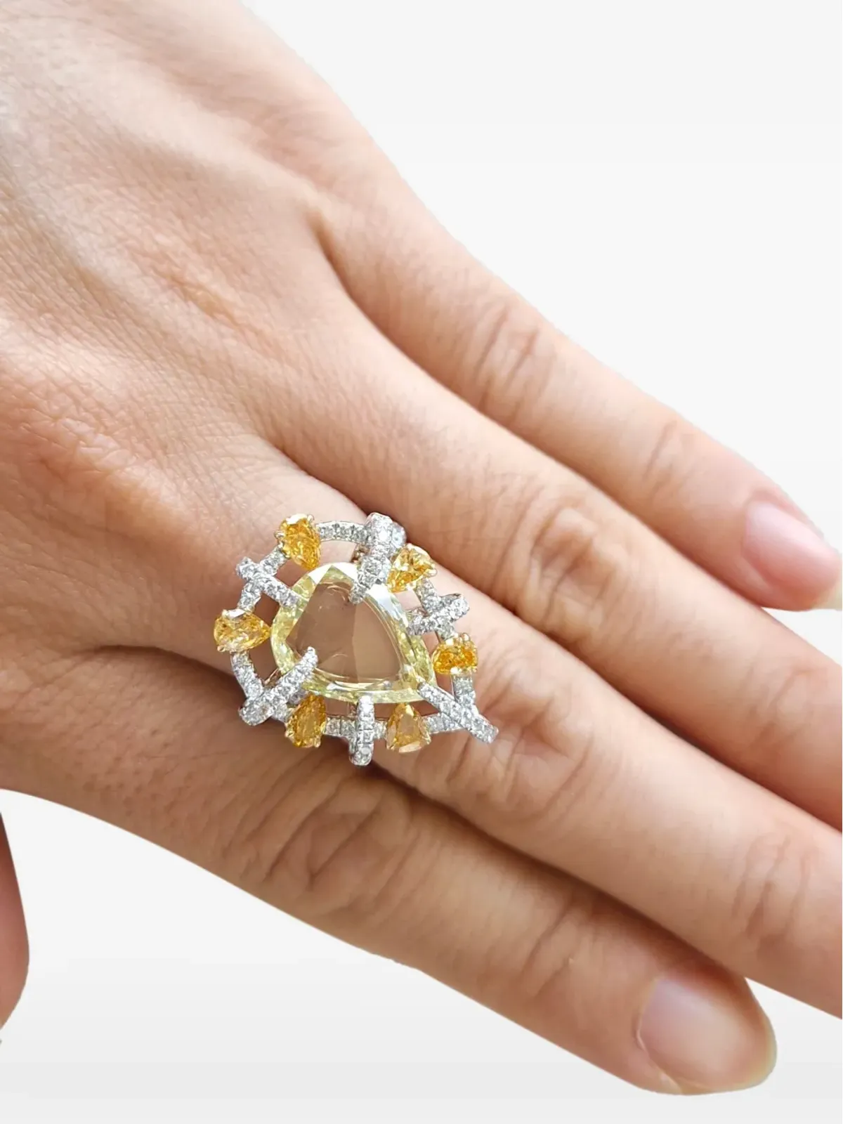 HYT Jewelry ペアシェイプダイヤモンド カクテルリング - 画像2