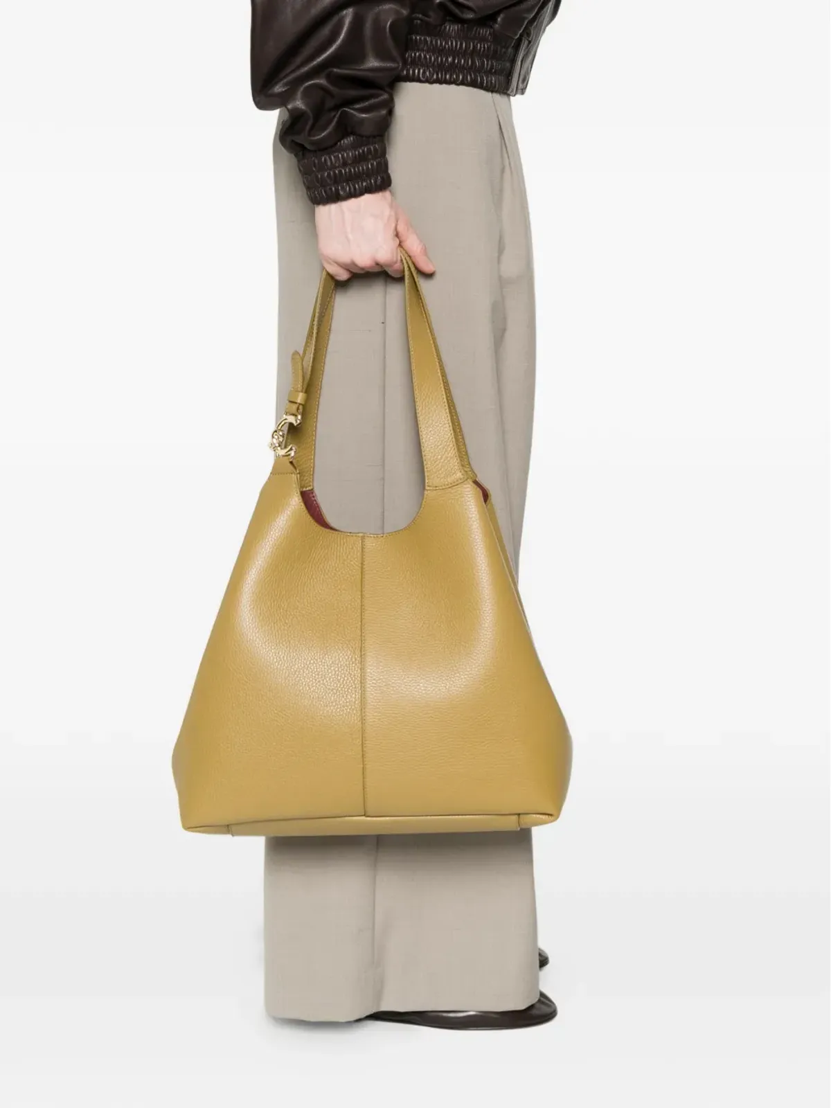 Coccinelle 大きい C-Easy レザーショルダーバッグ - 画像2