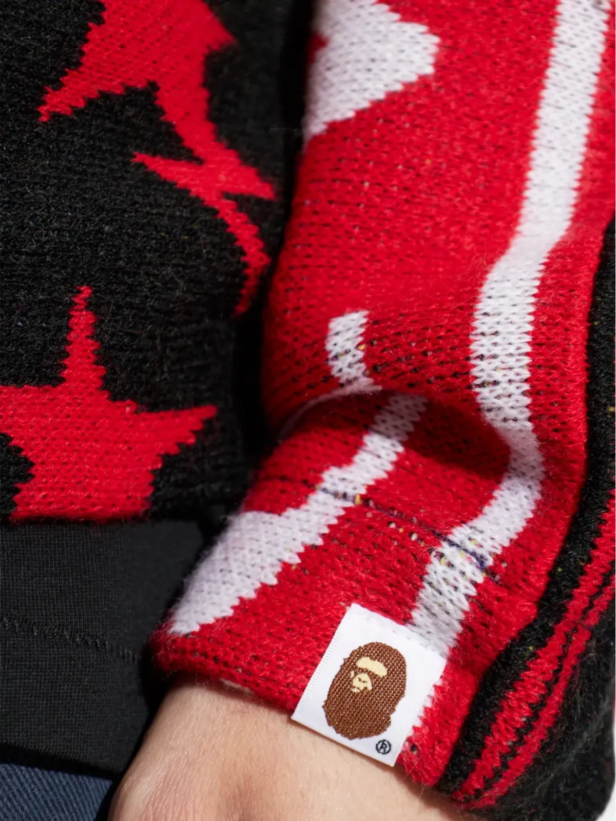 A BATHING APE® スカーフ柄トラックジャケット - 画像5
