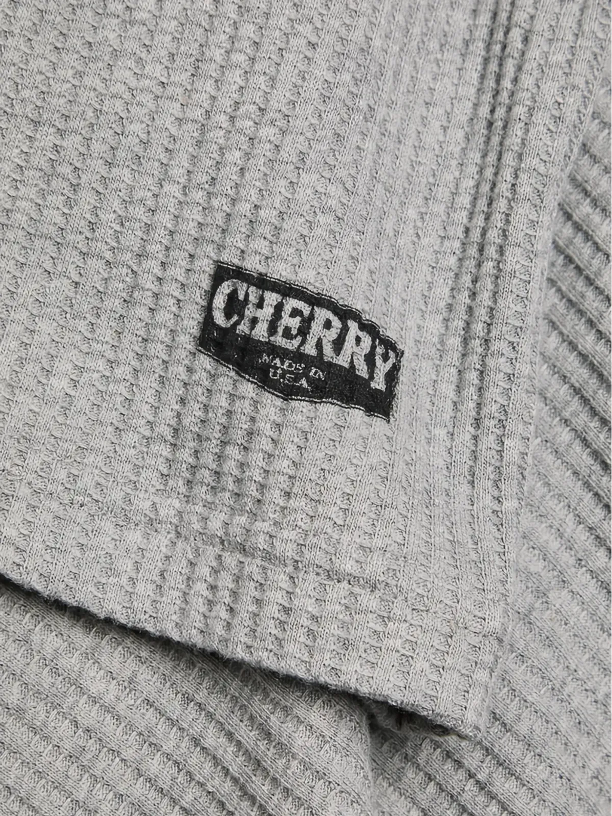 Cherry LA ワッフルボタンTシャツ - 画像2