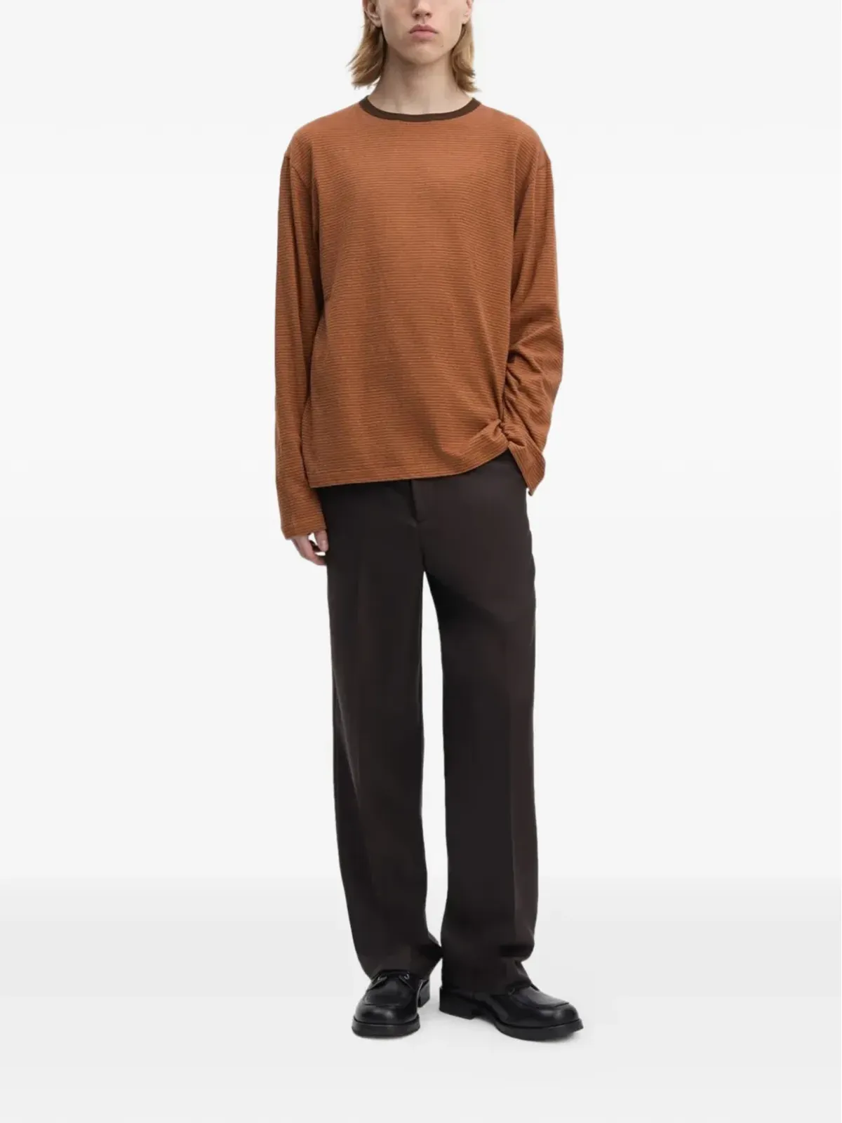 Another Aspect ブラウンの3.0ストライプ クルーネックTシャツ - 画像2