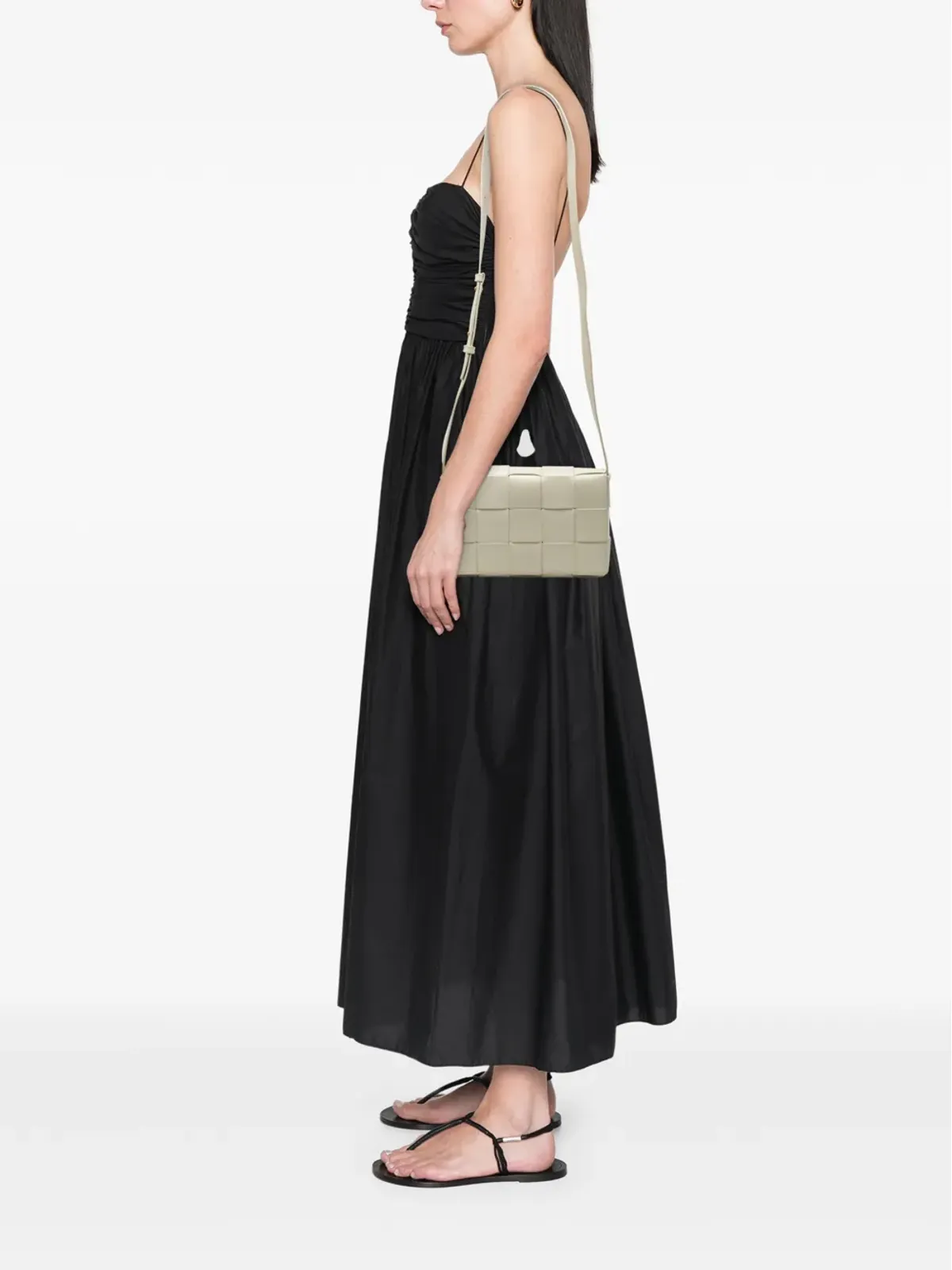 Bottega Veneta - イントレチャート カセット クロスボディバッグ ホワイト（ビンテージ） - 画像2