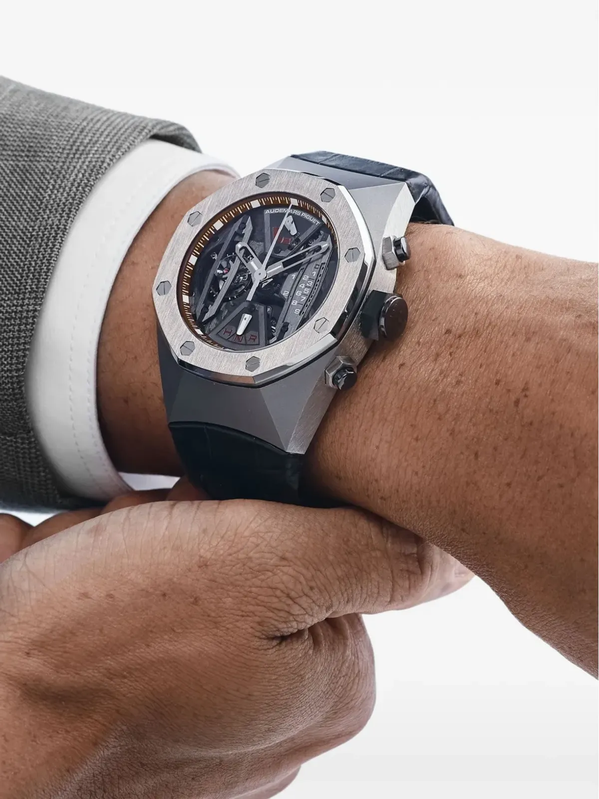 Audemars Piguet ロイヤルオーク コンセプト フライング・トゥールビヨン GMT 44mm ウォッチ - 画像2