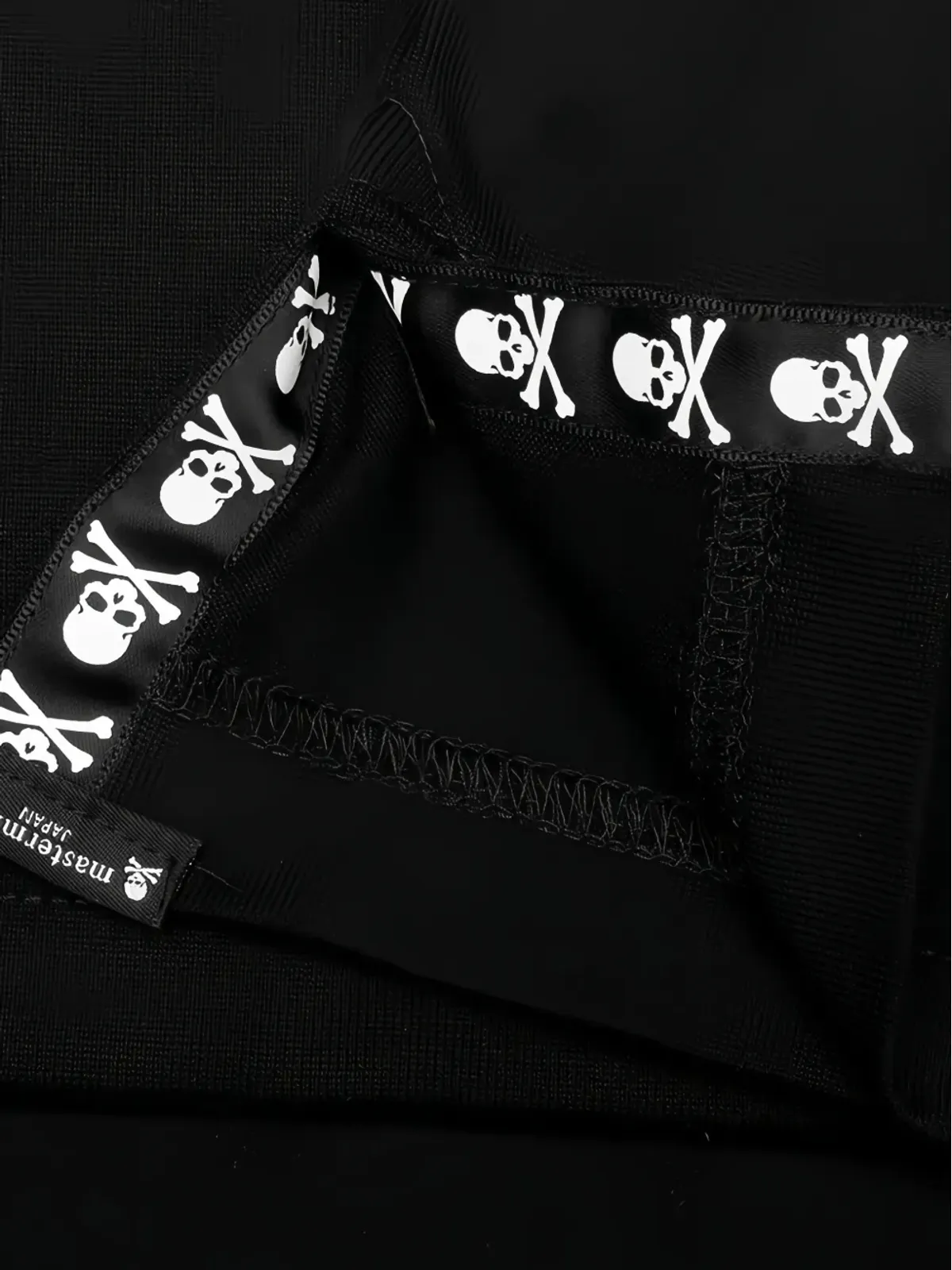 Mastermind Japan ダメージ加工パッチTシャツ ブラック - 画像4