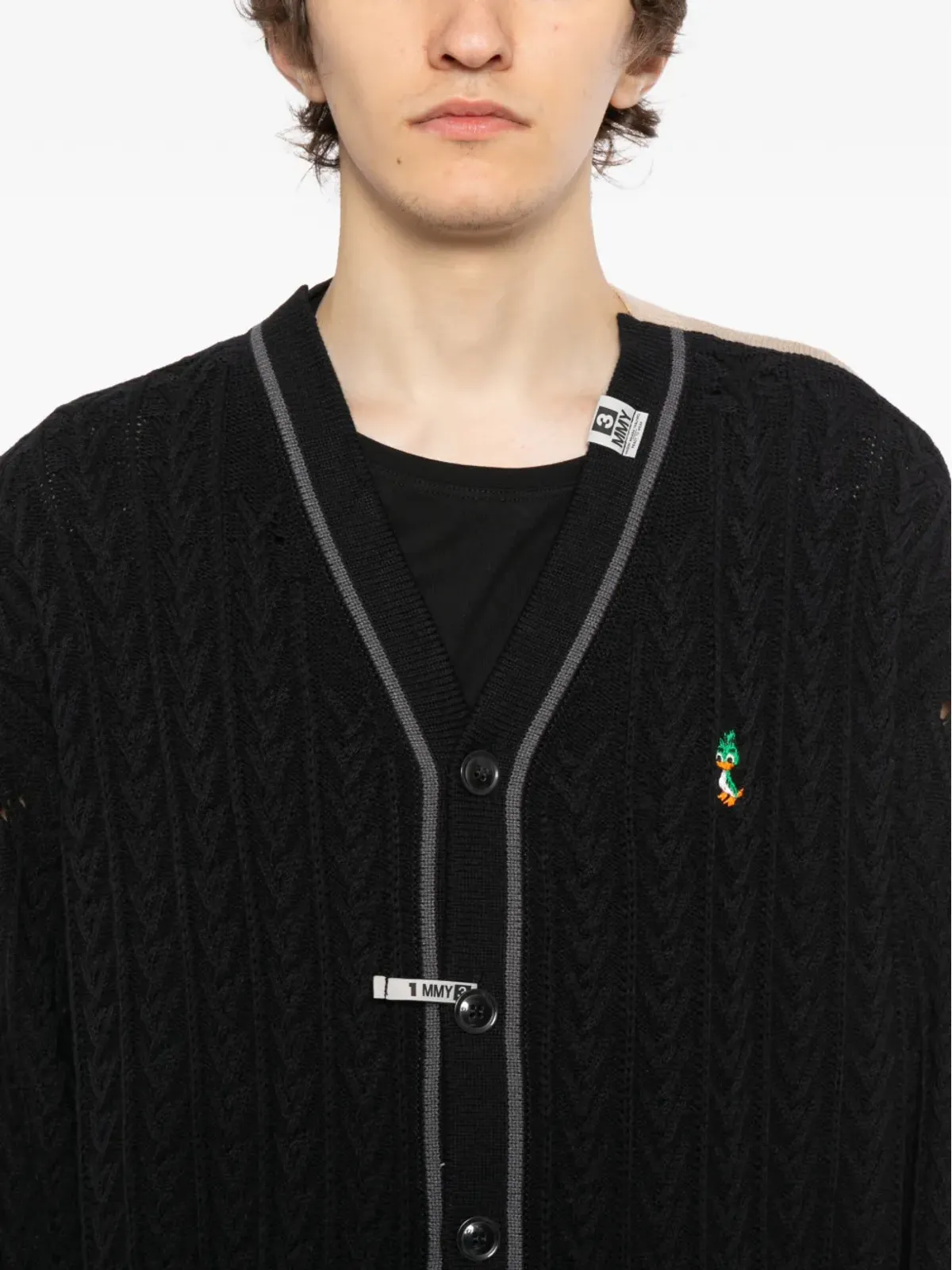 Maison MIHARA YASUHIRO ロゴ刺繍カーディガン（ブラック） - 画像5