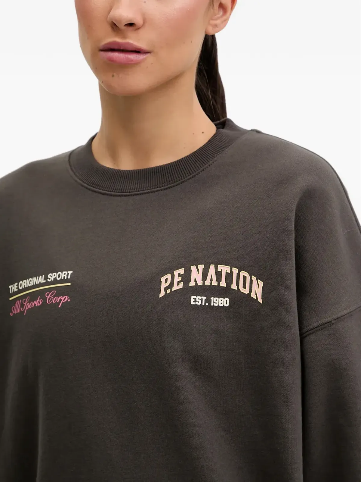 P.E Nation ロゴ入りスウェットシャツ ブラウン - 画像4