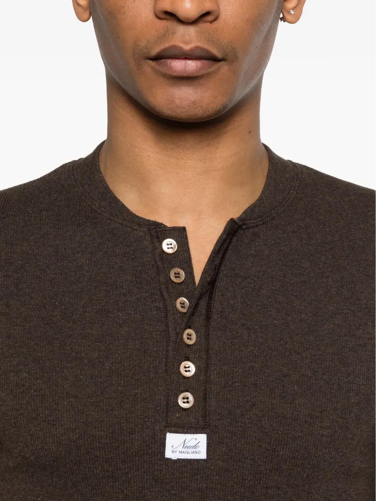 Magliano Nudo Serafino リブ編みヘンリーネックTシャツ - 画像5