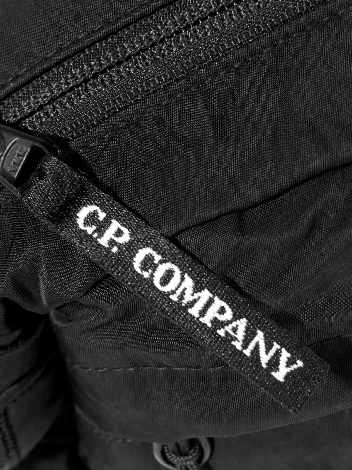 C.P. Company Kids ロゴプレート付きベルトバッグ - 画像5
