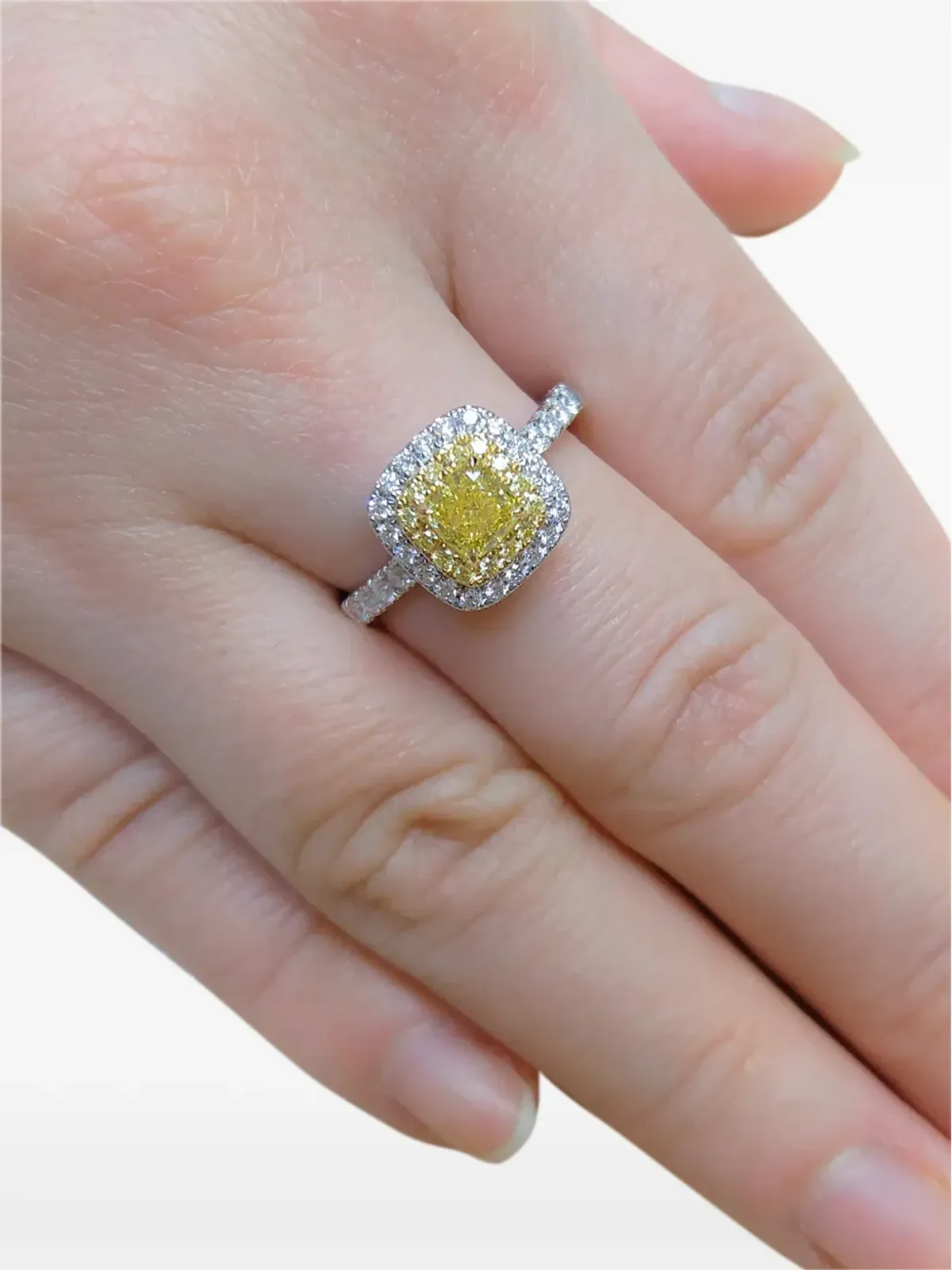 HYT Jewelry クッションカット ダイヤモンドリング（イエロー） - 画像2