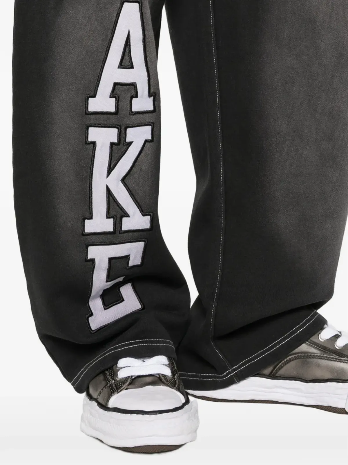 Awake NY レターアップリケ付きパンツ - 画像5