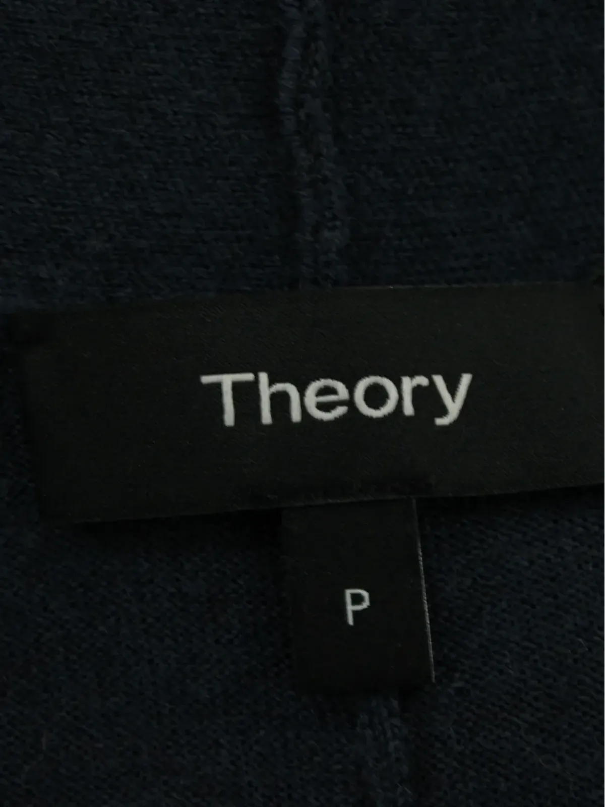 Theory ボタン付きメリノウールカーディガン - 画像4