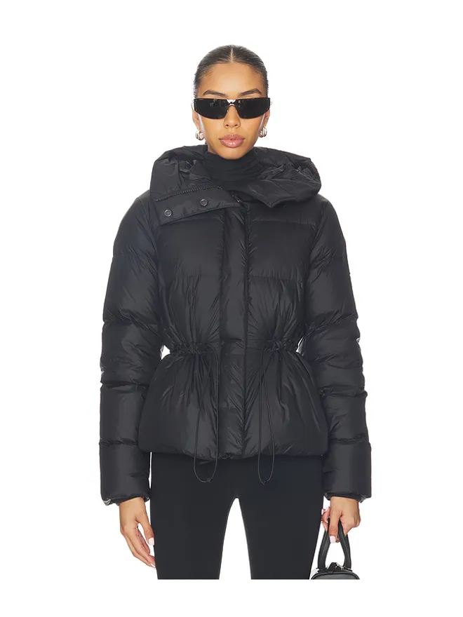 Canada Goose Canada Goose MONTGOMERY ジャケットの商品画像
