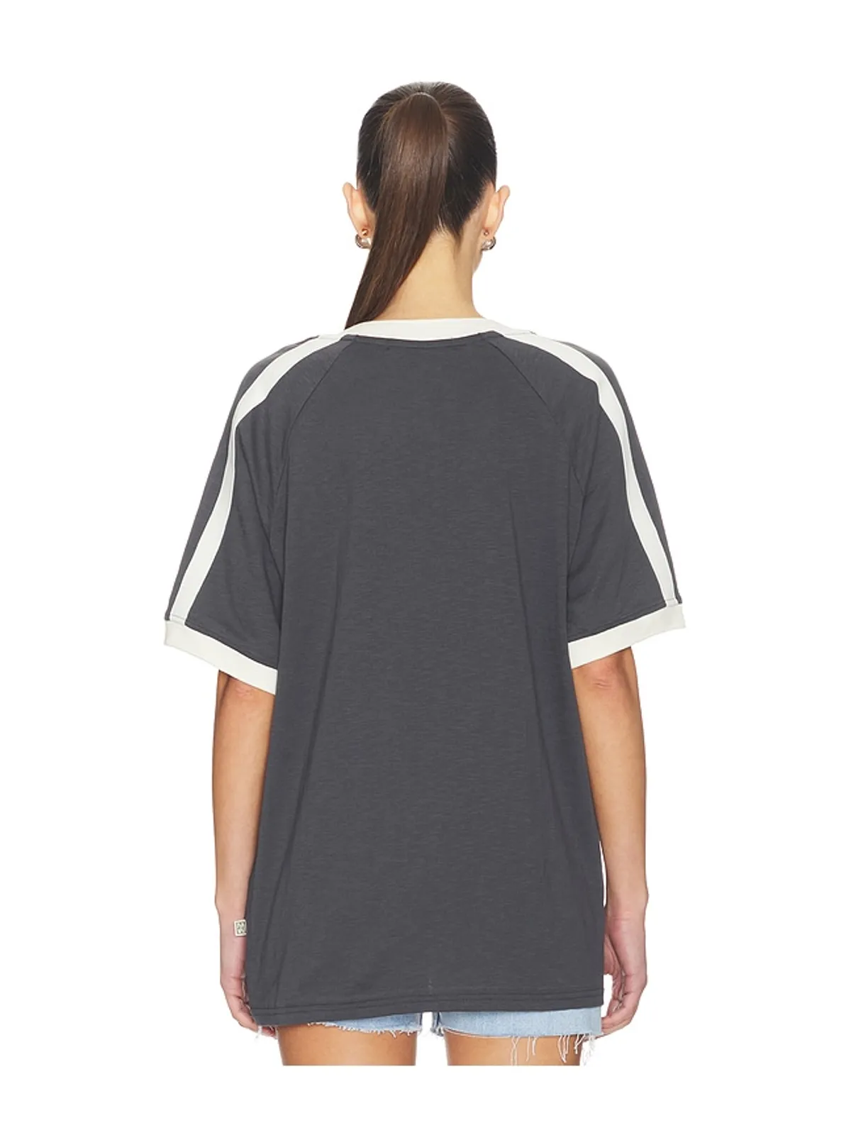 Araminta James MOTOR グラフィックTシャツ - 画像3