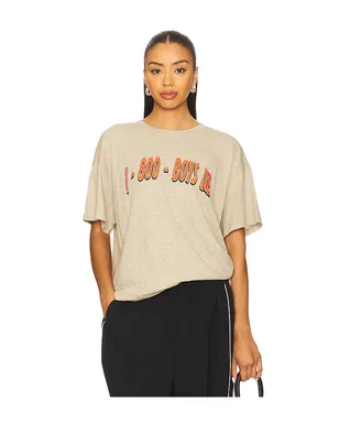 Boys Lie 1-800 MANHUNT HEATHER グラフィックTシャツ - サムネイル2