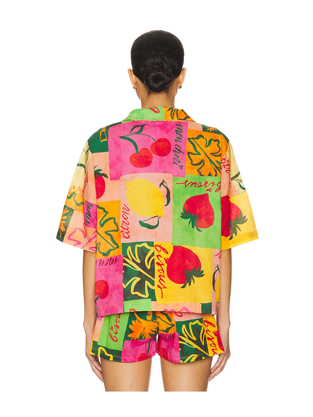 BEACH RIOT NAIDA トップ - 画像3