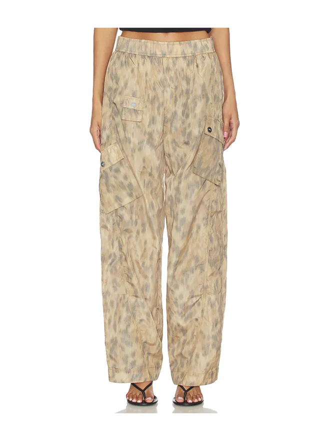 Ganni Ganni PRINTED FLYWEIGHT NYLON RELAXED ELASTIC パンツの商品画像