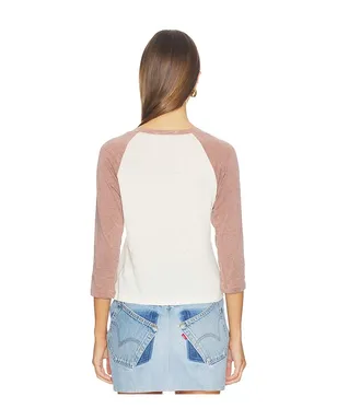 DAYDREAMER IT'S BIGGER IN TEXAS BURNOUT ラグランTシャツ - Cream,Mauve. - サムネイル3