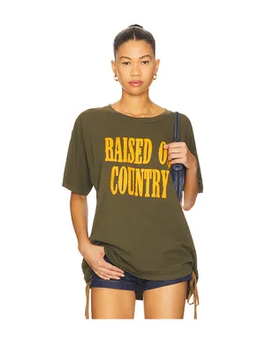 DAYDREAMER RAISED ON COUNTRY MERCH Tシャツ - サムネイル1