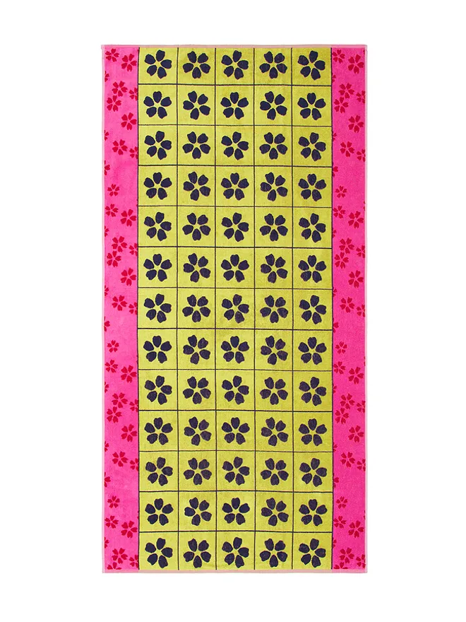 Dusen Dusen Dusen Dusen Hibiscus Beach Towel - Pink,Yellow.の商品画像