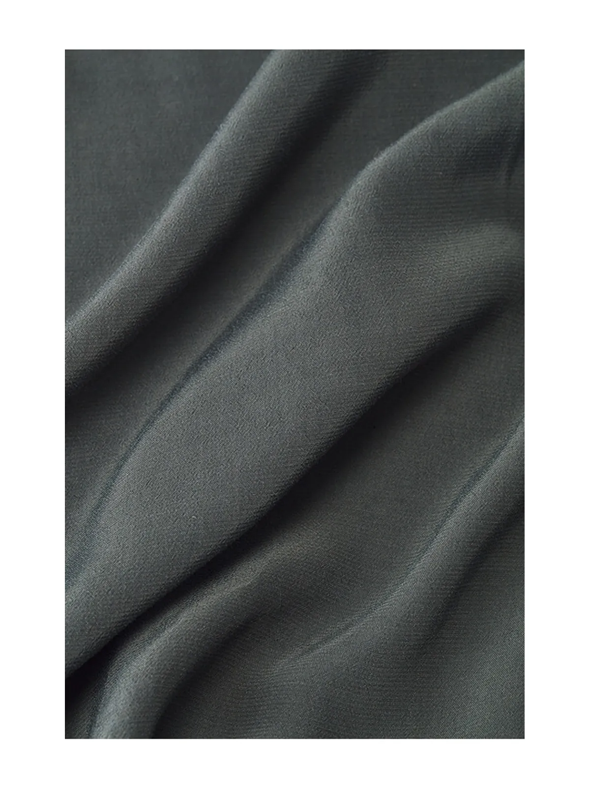 EAVES SAEUNN トップ - 画像5