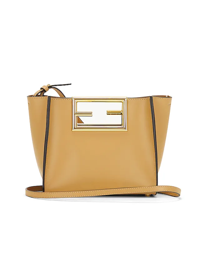 FWRD Renew FWRD Renew FENDI バッグの商品画像
