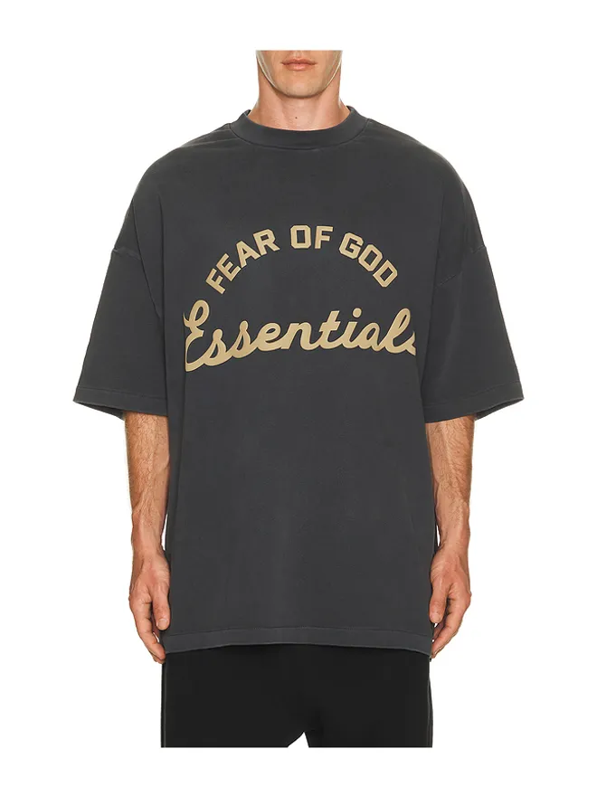 Fear of God ESSENTIALS Fear of God ESSENTIALS TRAINING Tシャツの商品画像