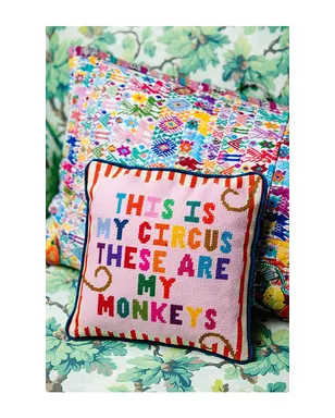 Furbish Studio MY CIRCUS NEEDLEPOINT PILLOW 枕 - サムネイル4