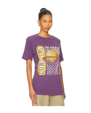 Junk Food LAKERS 17X CHAMPS ビンテージTシャツ - サムネイル2