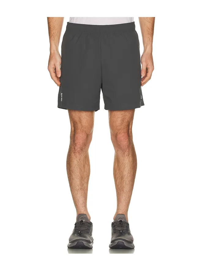 On On 5' ショートパンツの商品画像