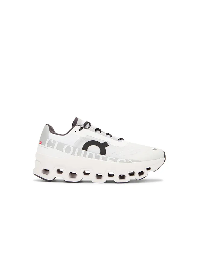 On On CLOUDMONSTER スニーカーの商品画像
