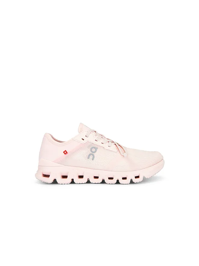 On On CLOUD X 4 AD スニーカーの商品画像