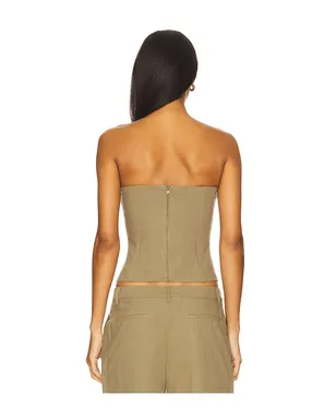 LIONESS UNTAMED トップ - サムネイル3