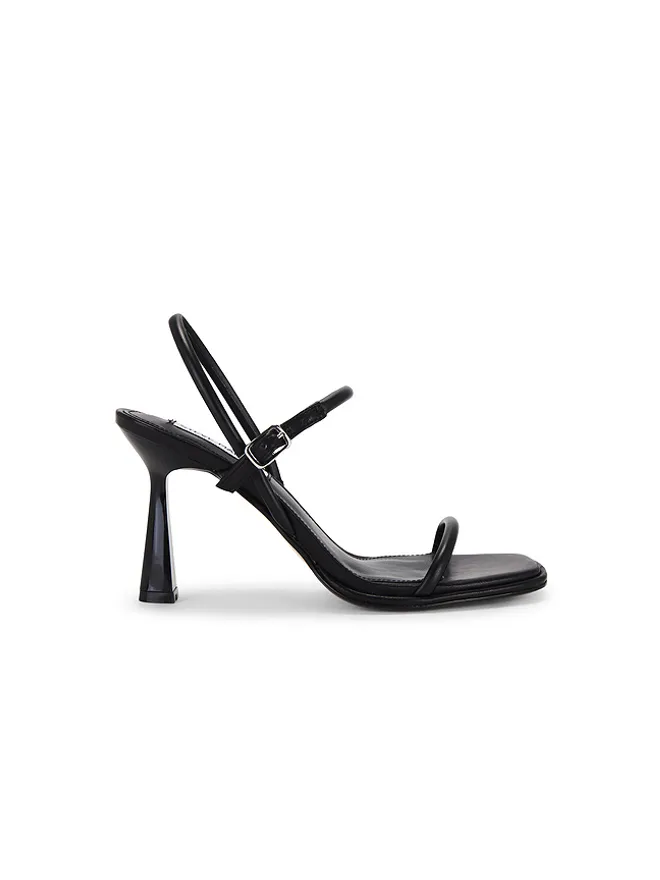 Steve Madden Steve Madden ZENN サンダルの商品画像