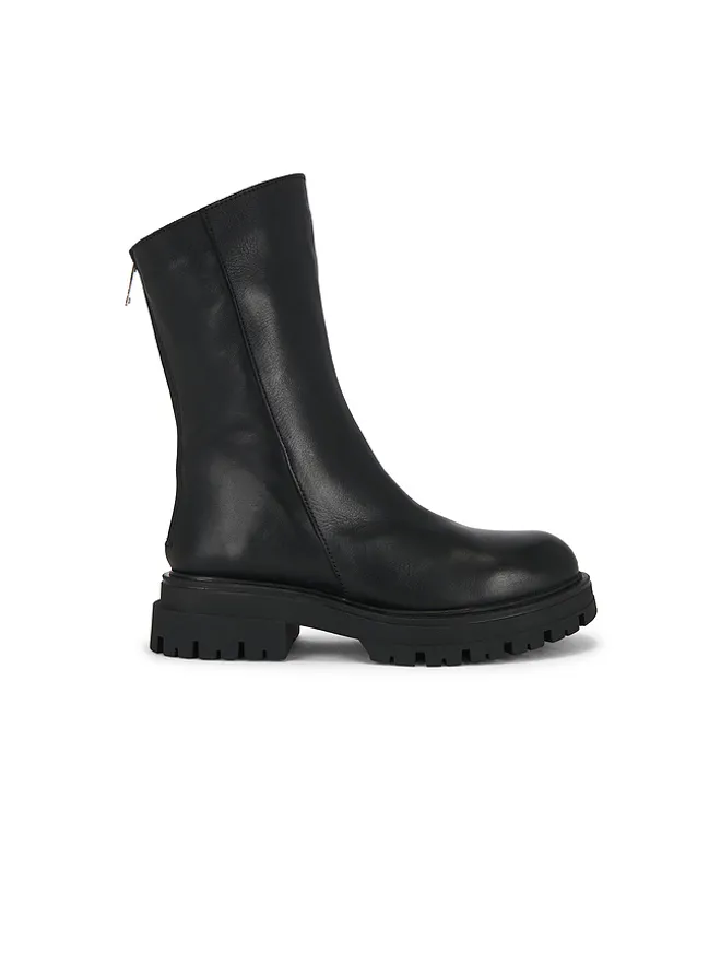 Steve Madden Steve Madden LAMI ブーツの商品画像