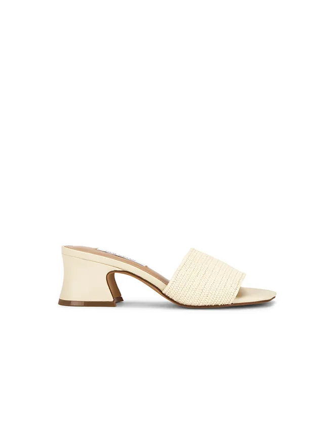 Steve Madden Steve Madden FROLIC サンダルの商品画像