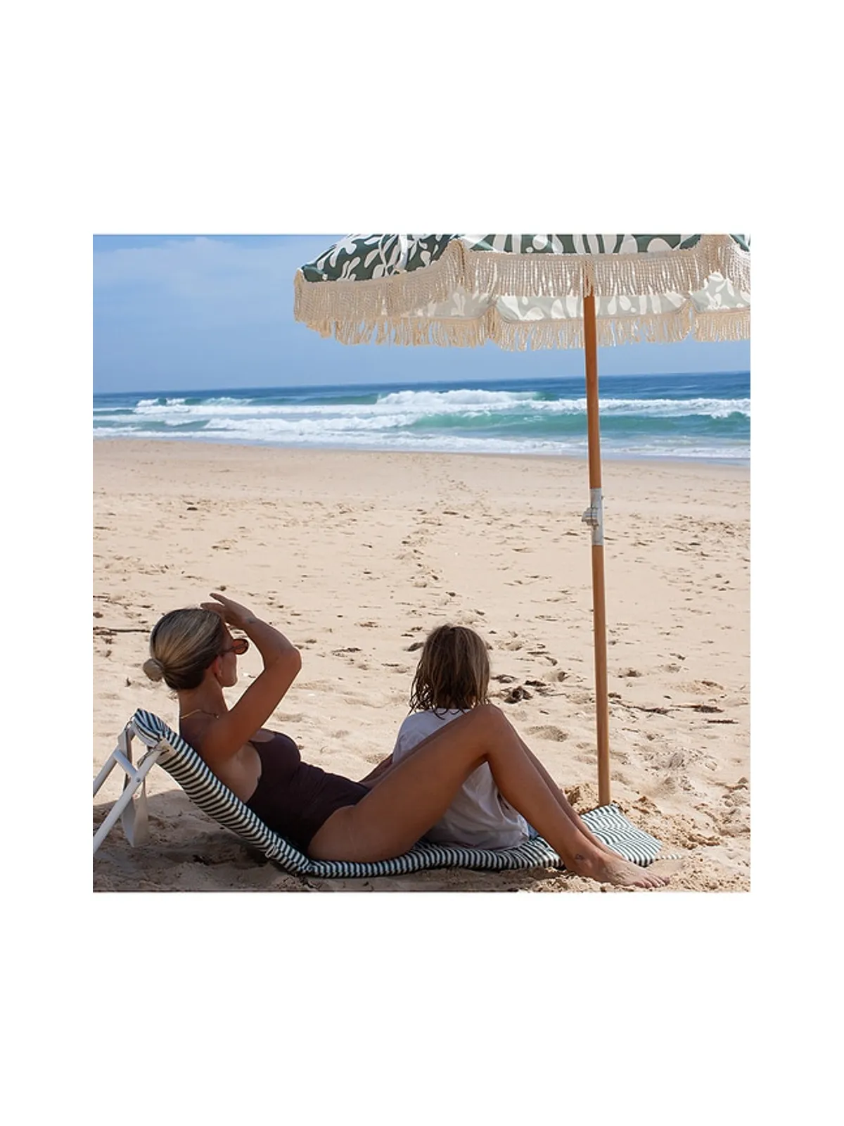 Sunnylife RECLINING BEACH CHAIR THE VACAY OLIVE リクライニングビーチチェア - 画像6